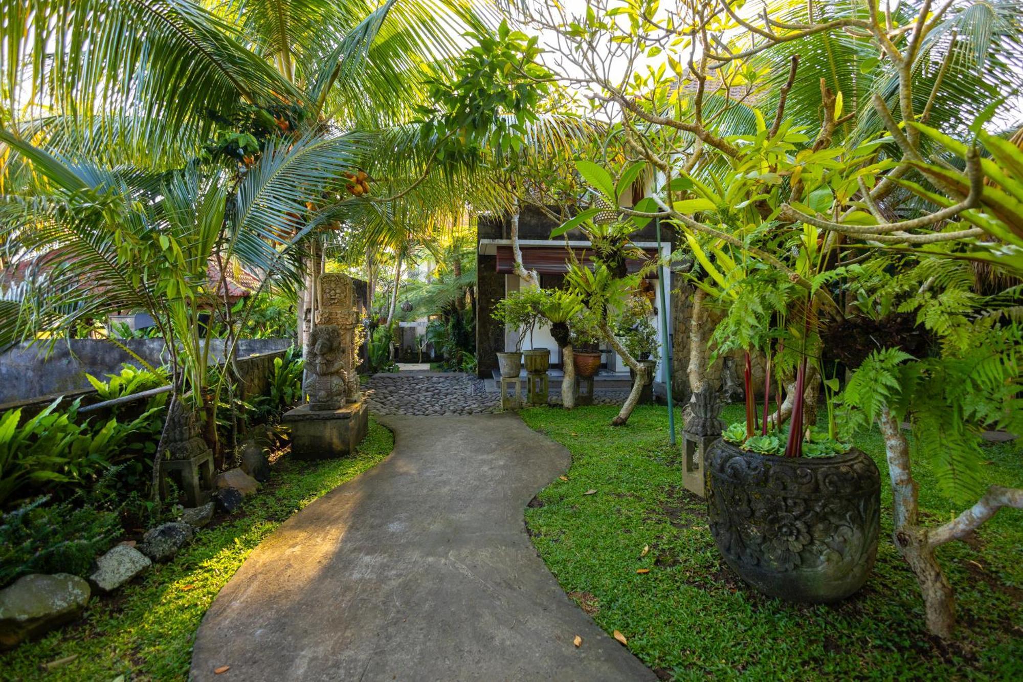 Prabhu * Ubud
